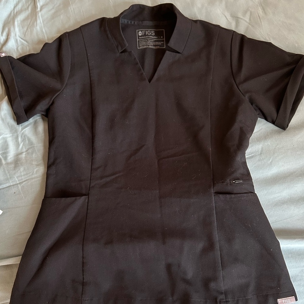 FIGS Inala Slim Scrub Top, size M, Black
